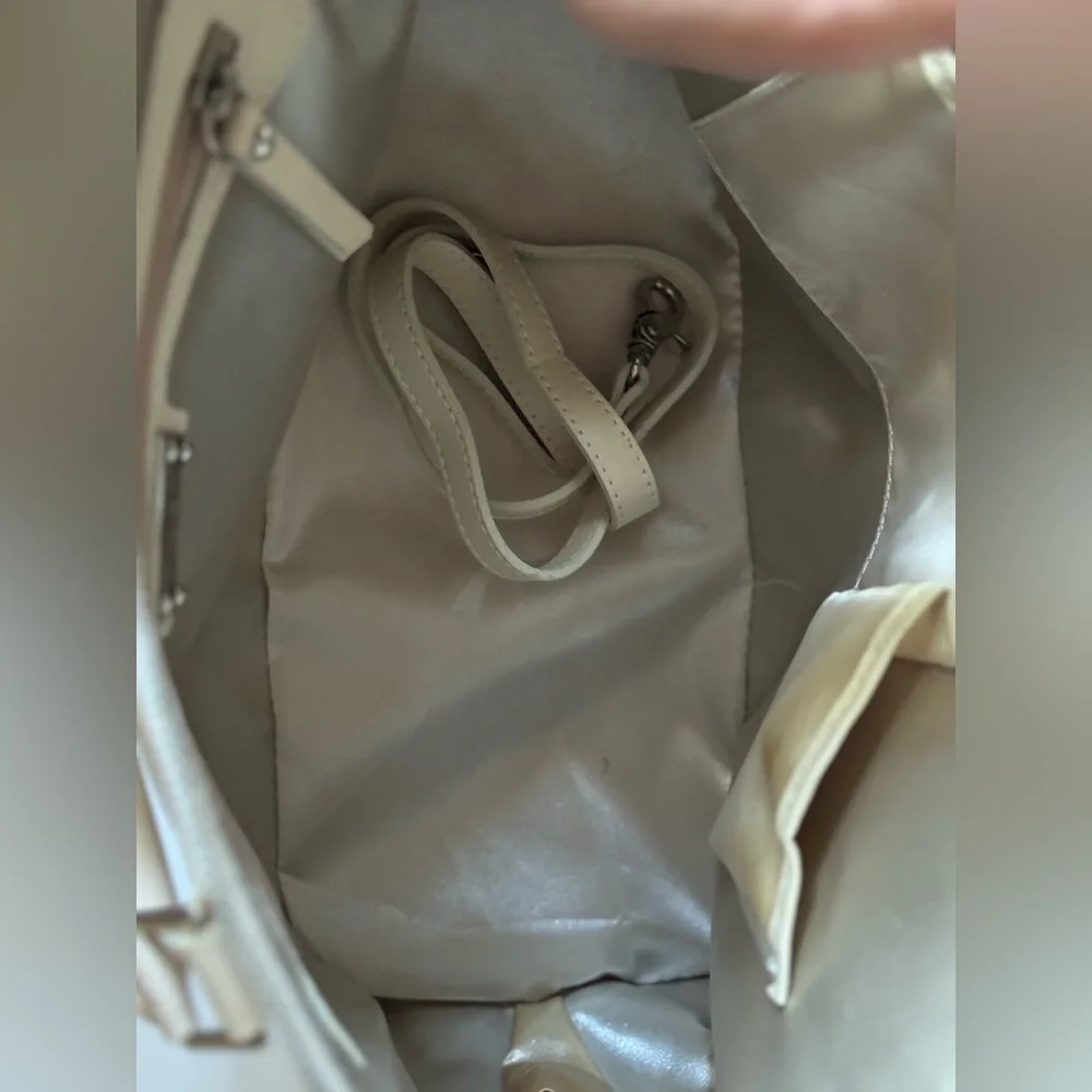 Pulicati Italian Leather Cream Handbag Shoulder Satchel with crossbody strap